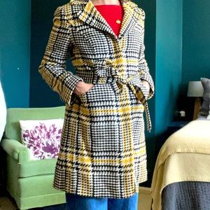 Loft coat, size 4, white/black/yellow houndstooth